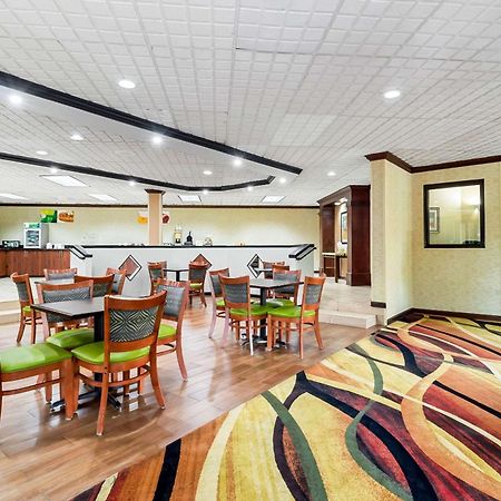 Quality Inn & Suites Florence Civic Center Dış mekan fotoğraf