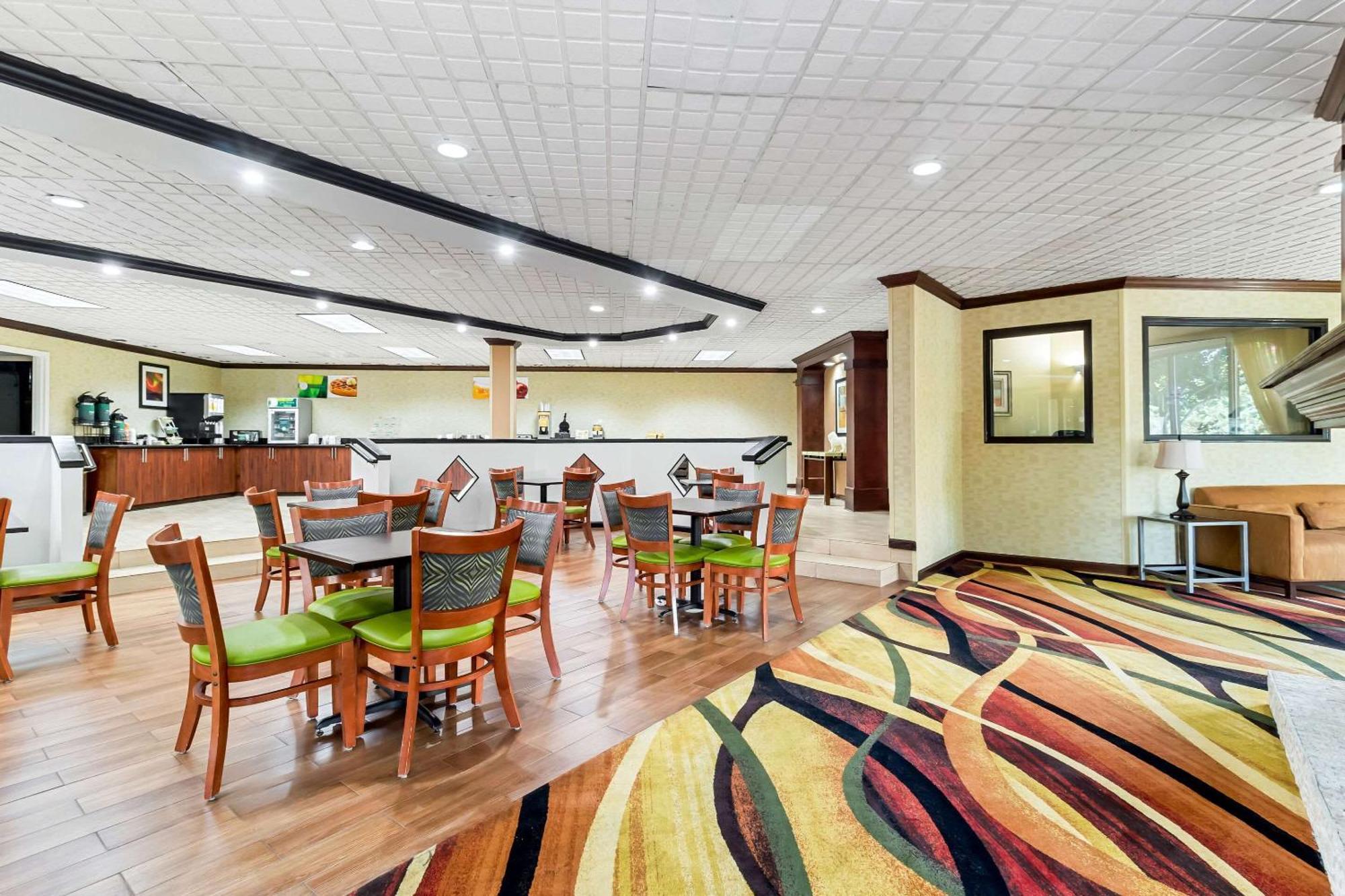 Quality Inn & Suites Florence Civic Center Dış mekan fotoğraf