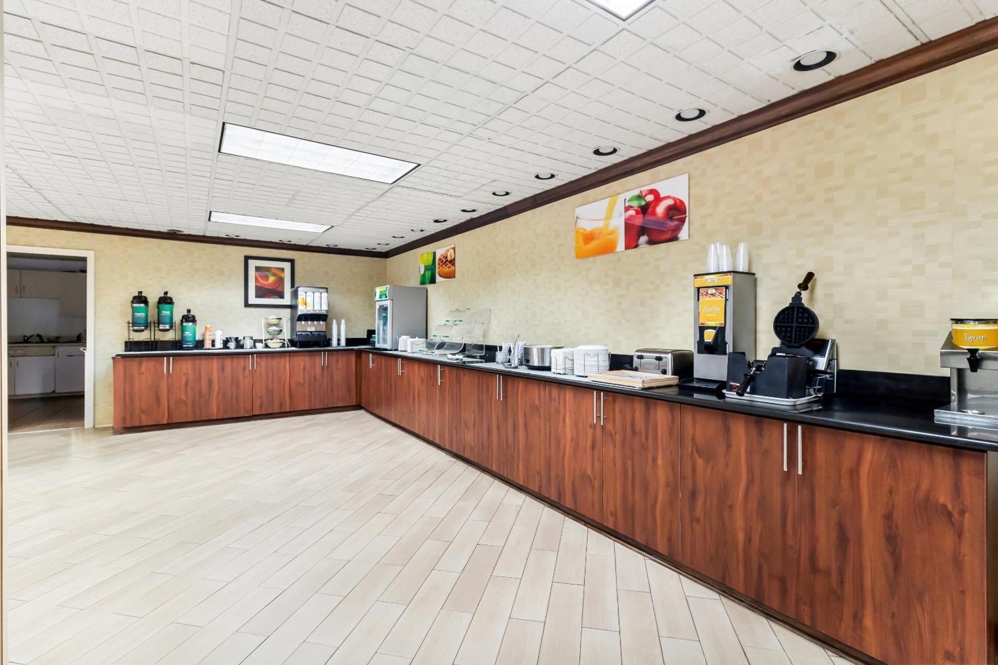 Quality Inn & Suites Florence Civic Center Dış mekan fotoğraf