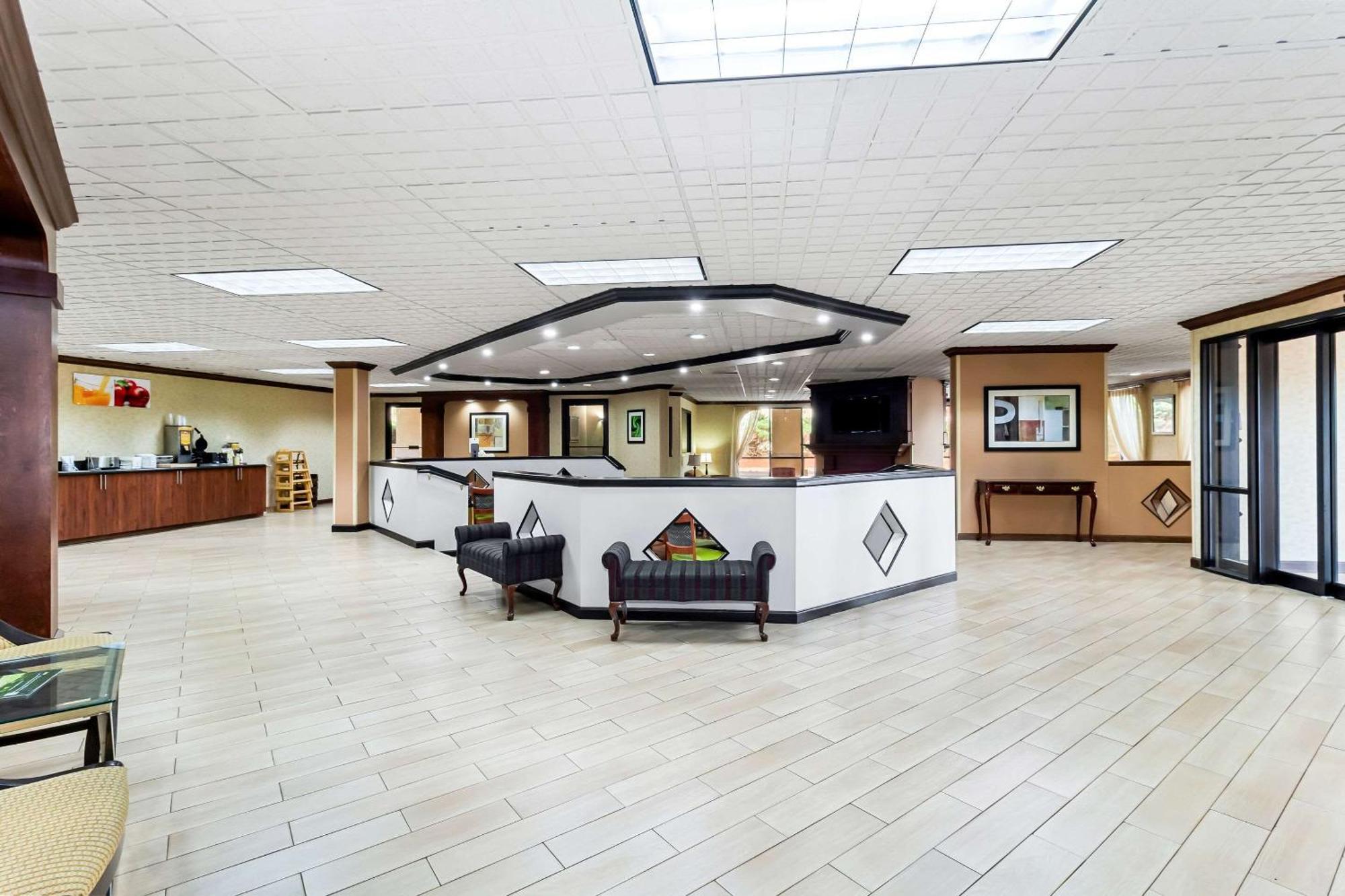 Quality Inn & Suites Florence Civic Center Dış mekan fotoğraf
