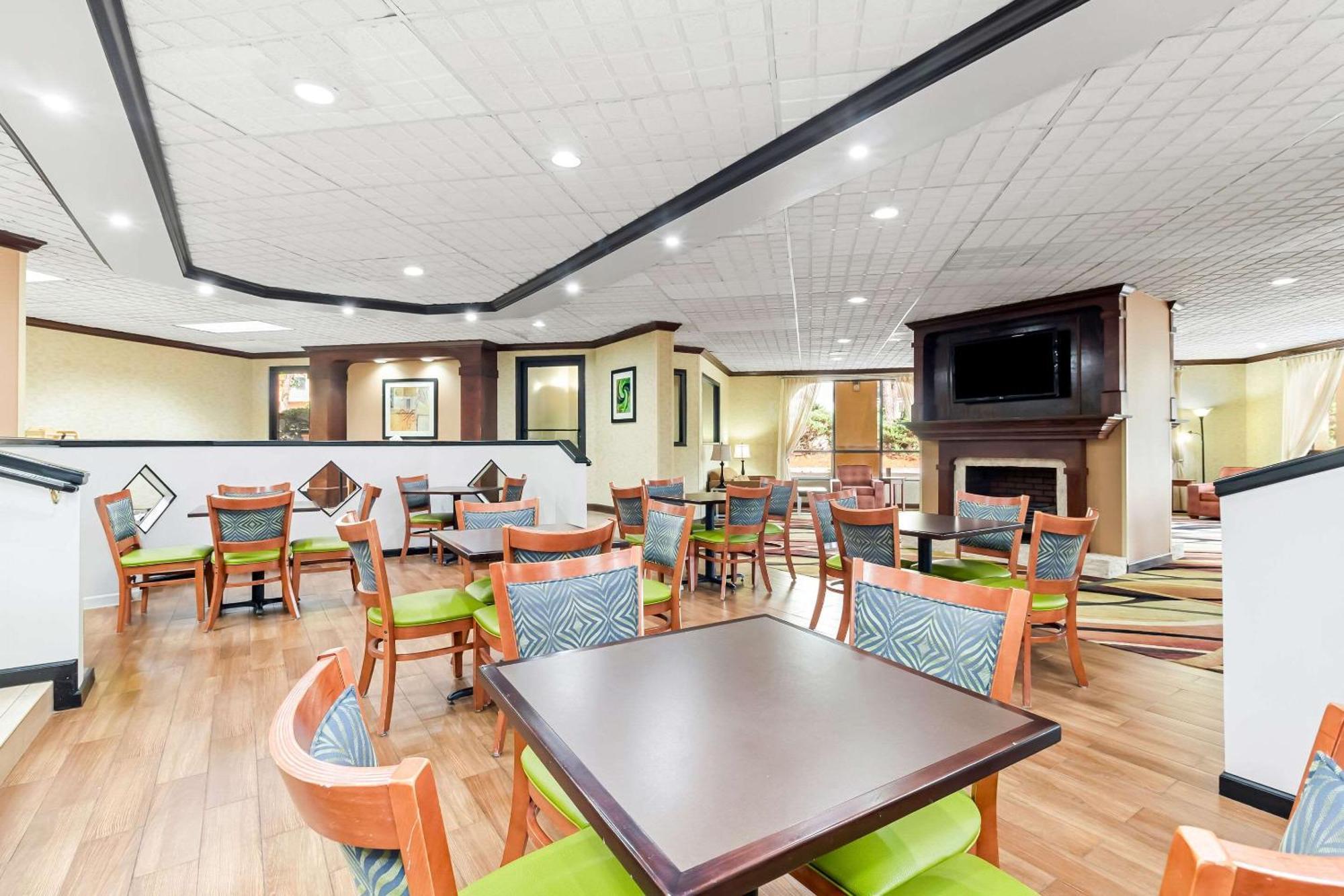 Quality Inn & Suites Florence Civic Center Dış mekan fotoğraf