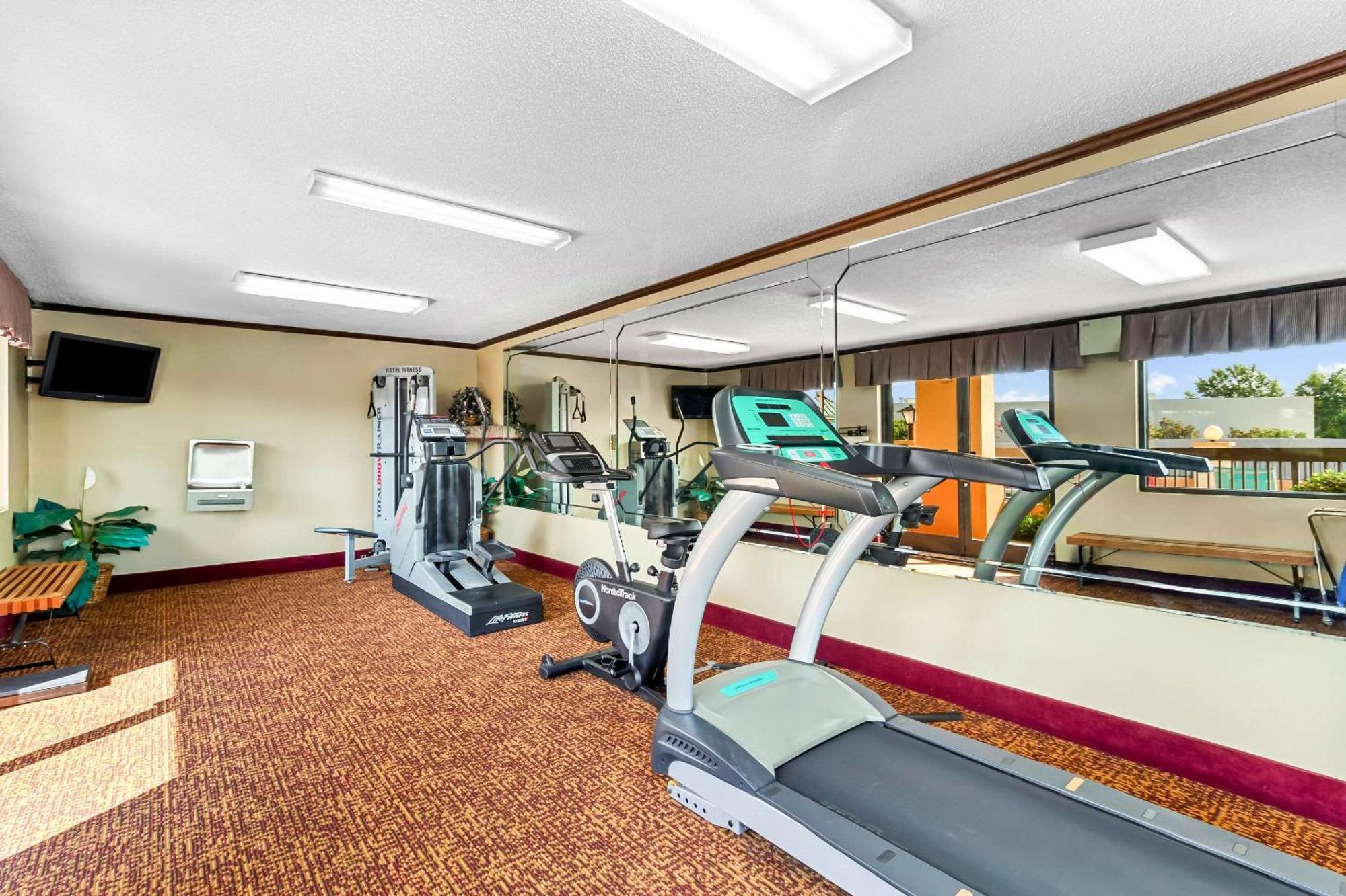Quality Inn & Suites Florence Civic Center Dış mekan fotoğraf
