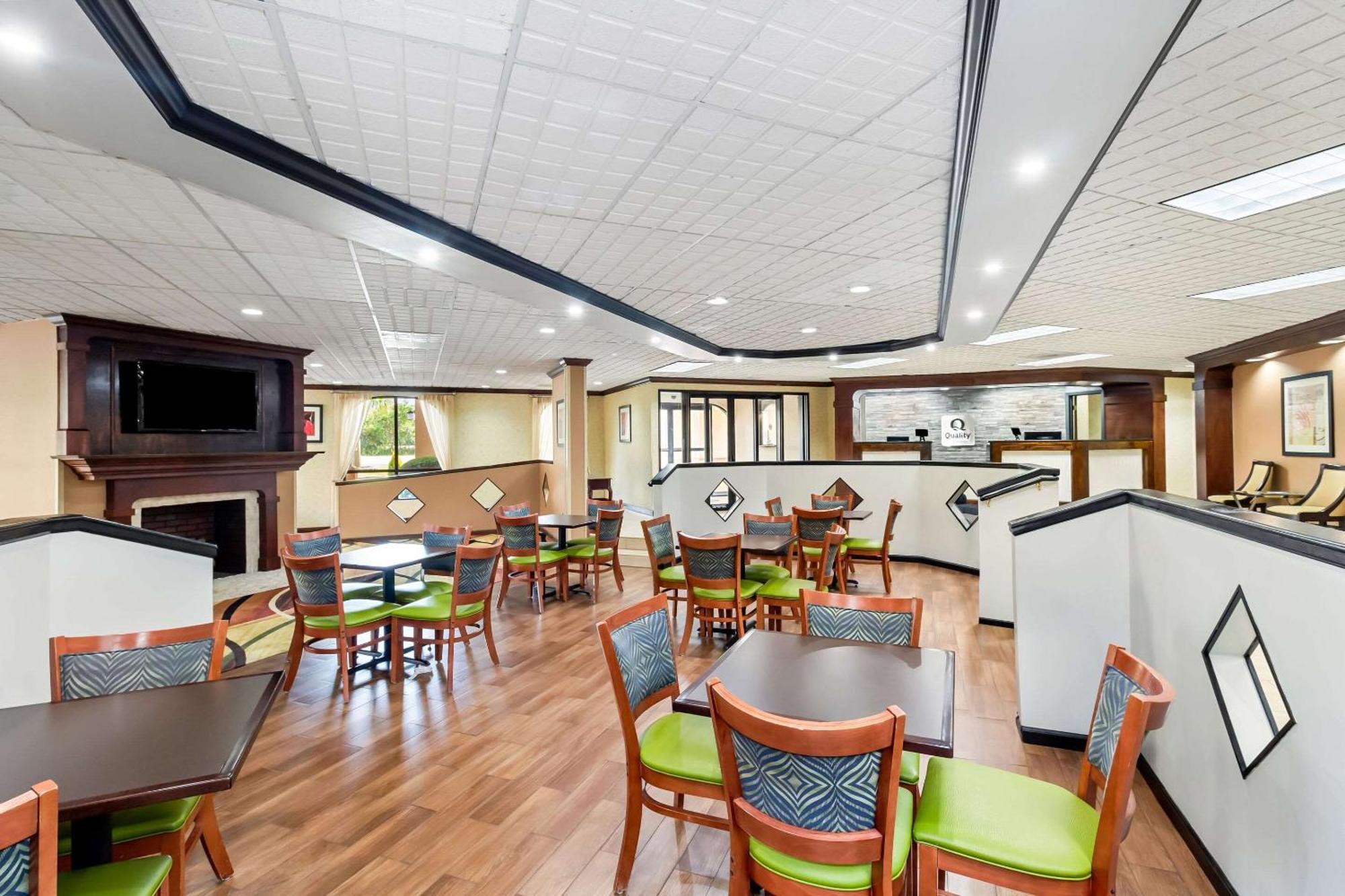 Quality Inn & Suites Florence Civic Center Dış mekan fotoğraf