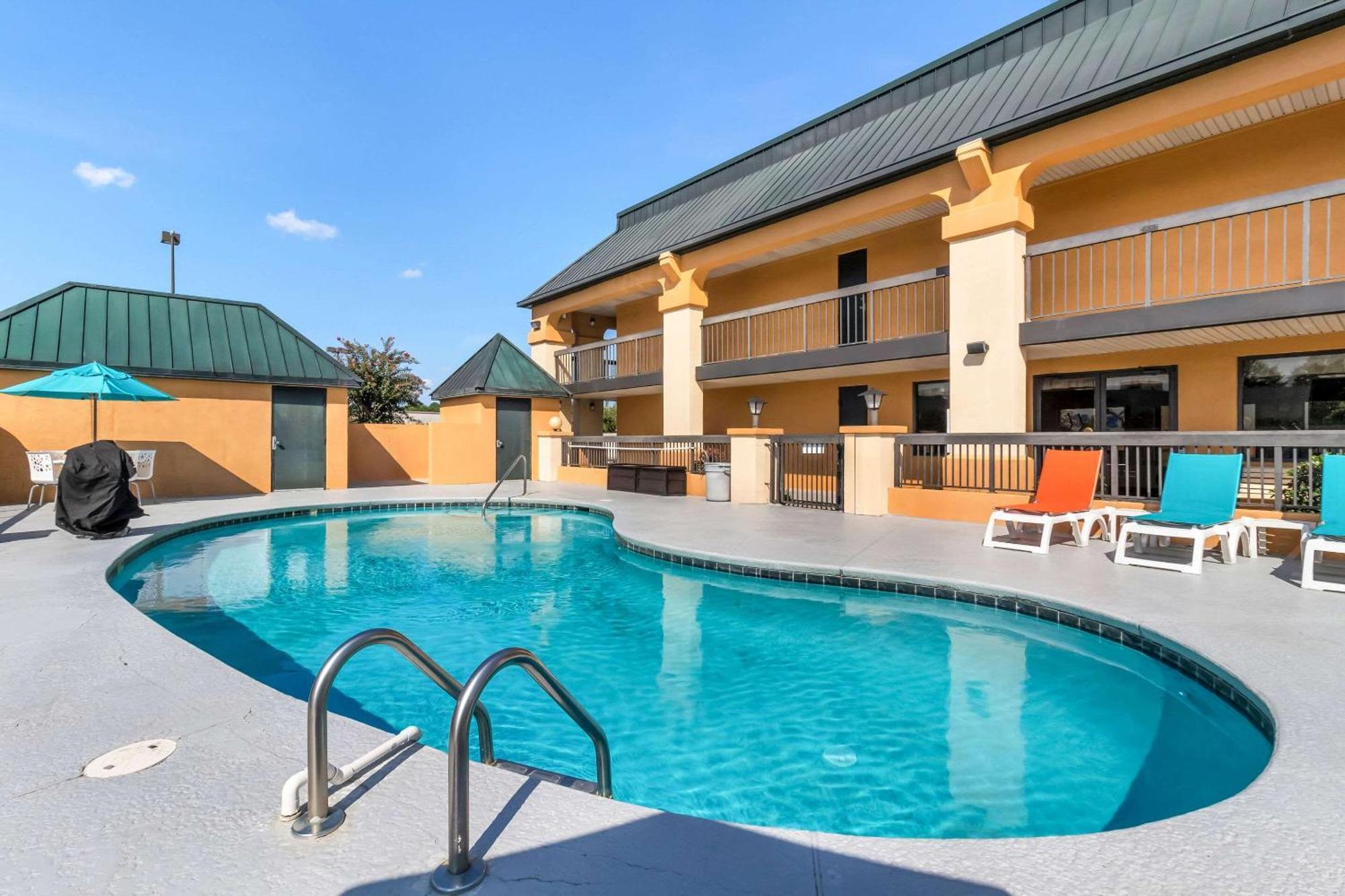 Quality Inn & Suites Florence Civic Center Dış mekan fotoğraf