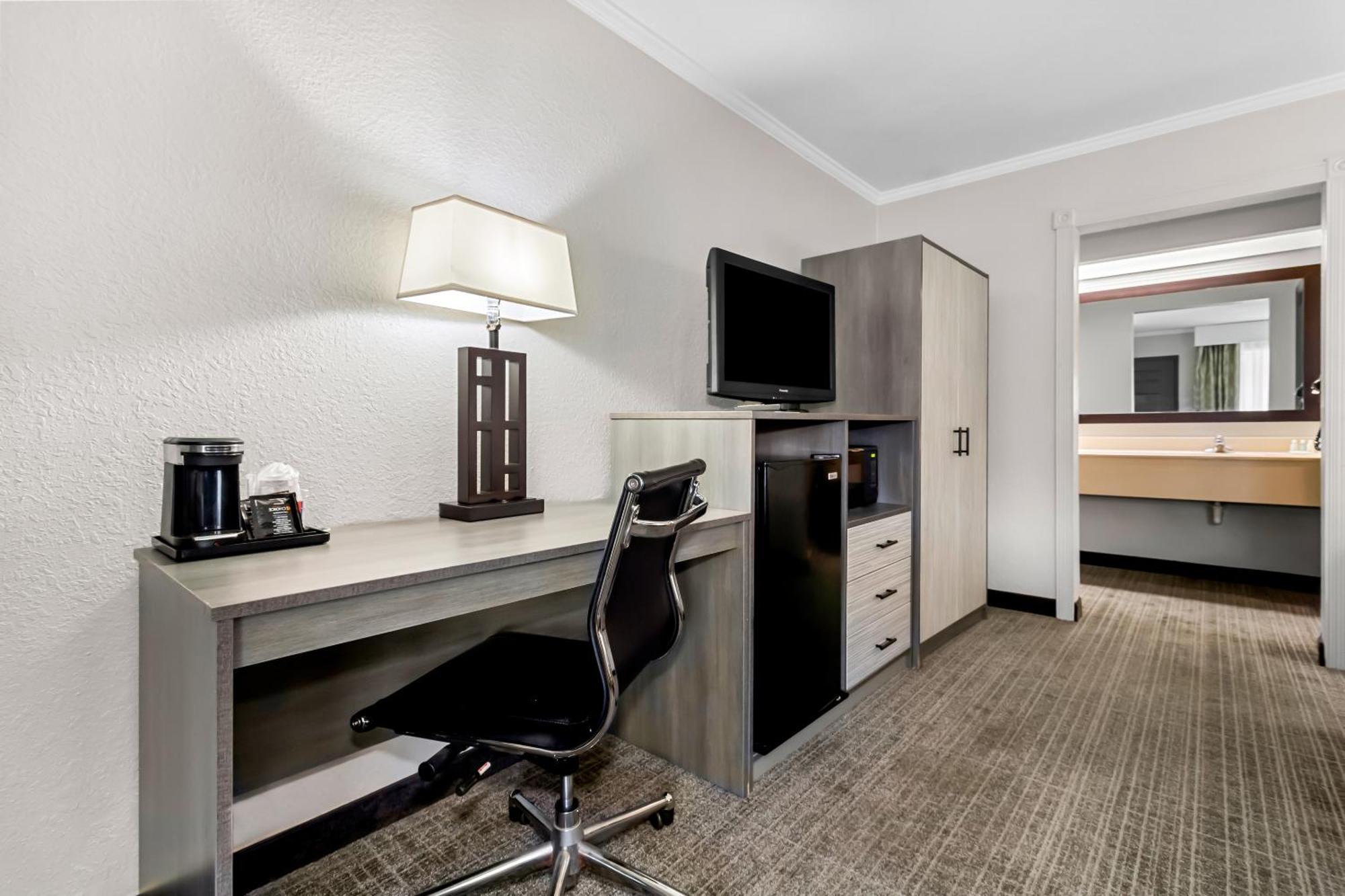 Quality Inn & Suites Florence Civic Center Dış mekan fotoğraf