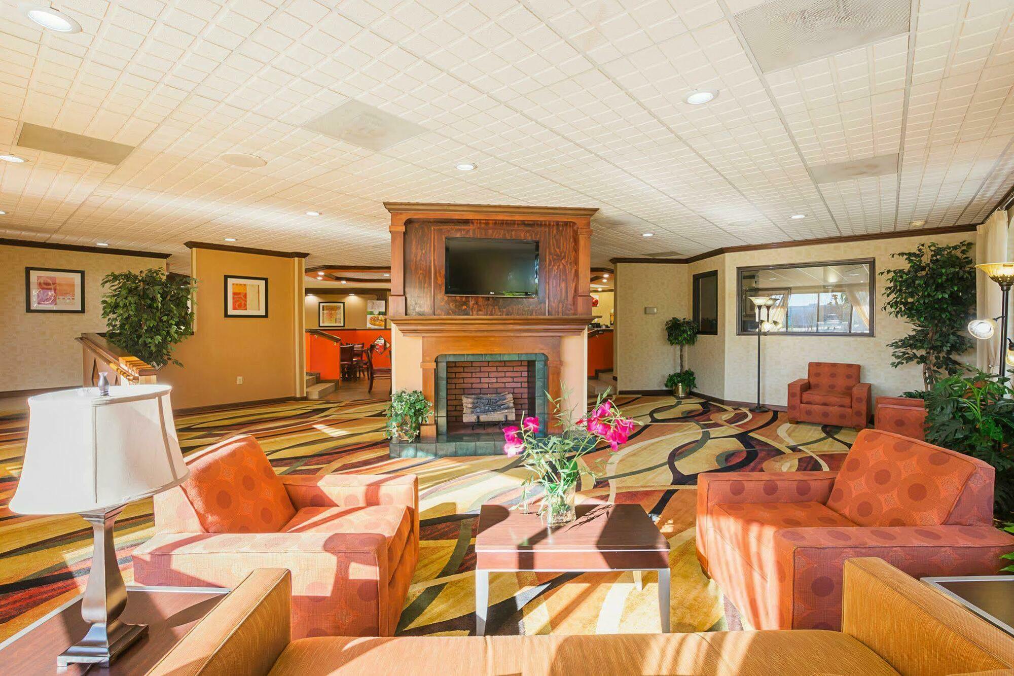 Quality Inn & Suites Florence Civic Center Dış mekan fotoğraf